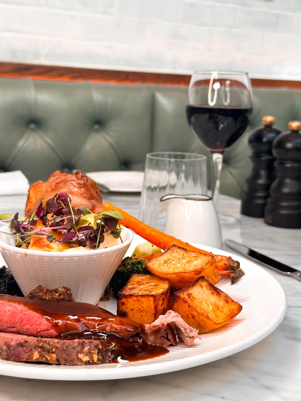 Sunday Roast & Carvery - The Folio Bar & Kitchen